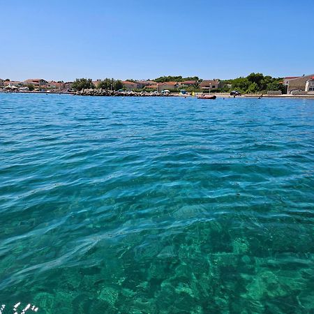 Familien Ferienhaus Vir Croatia 150M Strand Restaurant Einkaufen Exterior photo